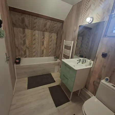 Villa Spacieuse Avec Piscine