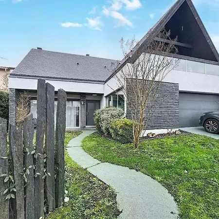Villa Spacieuse Avec Piscine *