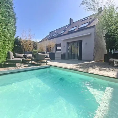 Spacieuse Avec Piscine